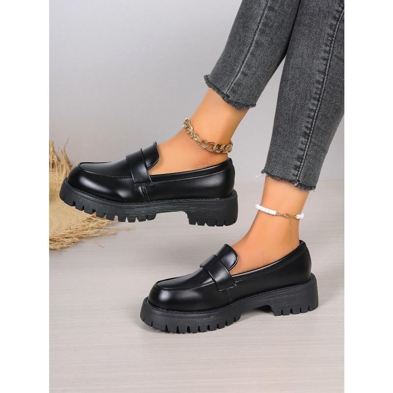 Women's Spring-Autumn Black British Style Slip-On Loafers, Thick-Soled Retro Casual Leather Footwear, Available In Large Sizes.