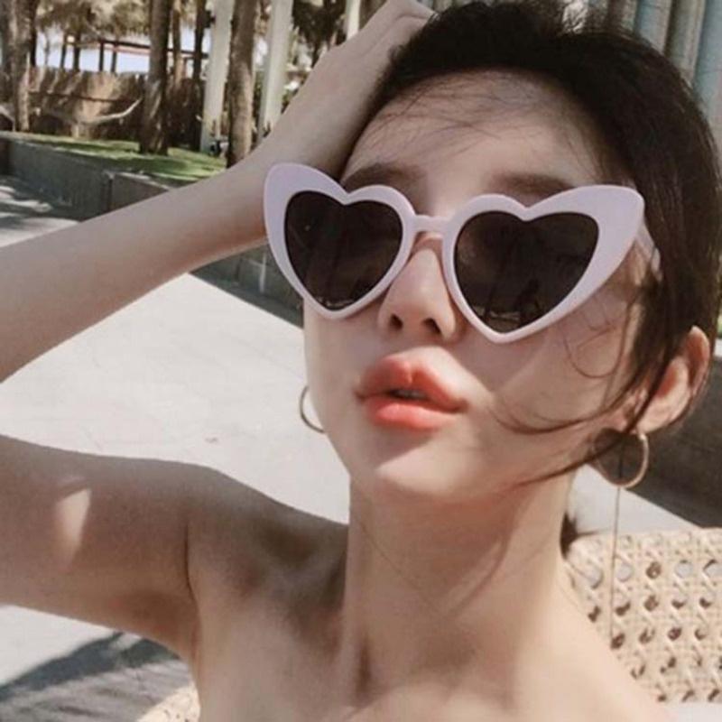 Retro Pose Love Sunglasses Female Fashion Big Face Thin Eyewear Summer Travel Sunshade