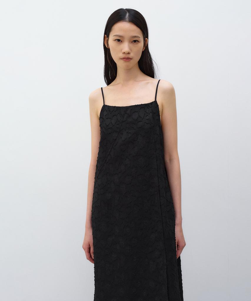 INSILENCE WOMEN Textured Jacquard Dress Black
