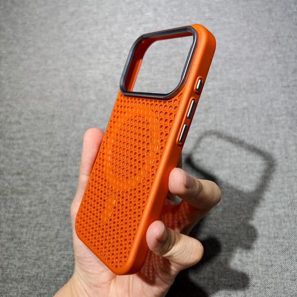 Honeycomb Heat Dissipation iPhone 16 Pro Max Magnetic Protective Case - Solid Color Hard Shell with Large Hole Design