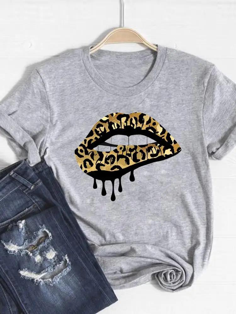 2026 Womens Clothing Star Print Tshirt Heart Pattern Trend Exquisite Cool Summer Top Fashionable Shortsleeved