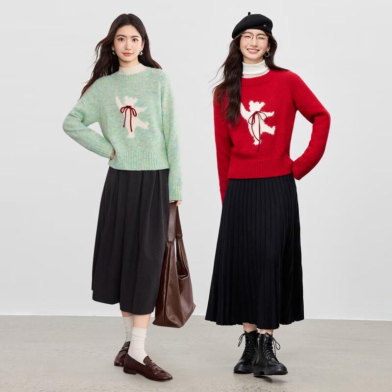 Women's V-Neck Bear Pattern Knitted Sweater