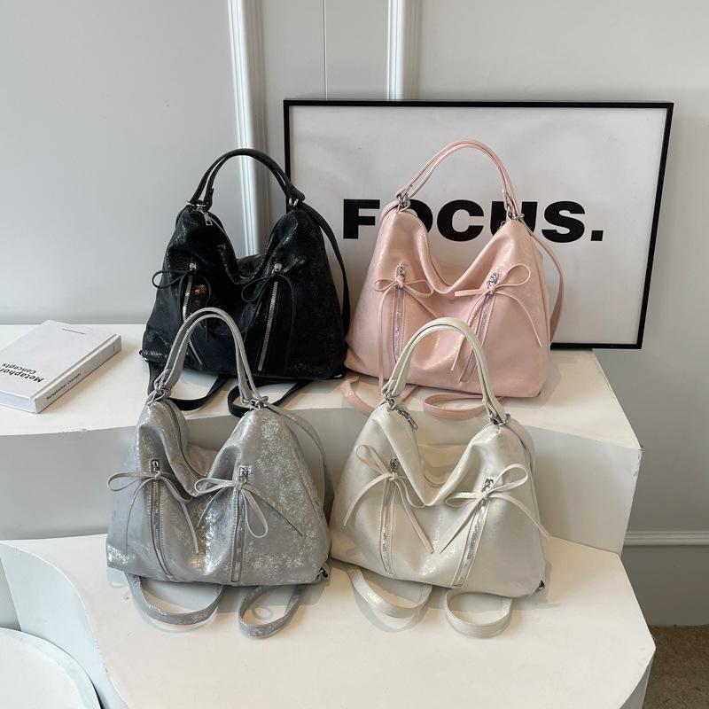 Stylish and simple women's bag large-capacity tote bag new pleated shoulder commuter messenger backpack