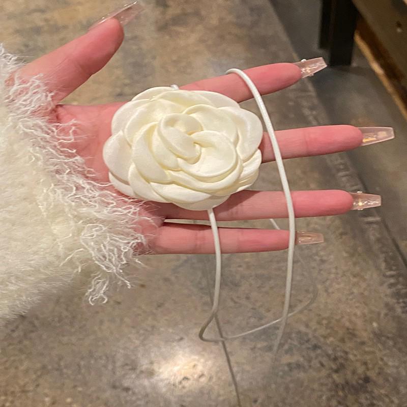 French Retro Rose Necklace with Satin Velvet Hair Rope Design