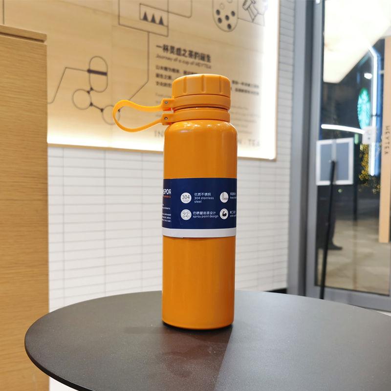 

Изоляционная чашка из нержавеющей стали, мужская большая емкость, уличный чайник, изоляционная чашка, портативная студенческая простая чашка в Корейском стиле 600mL