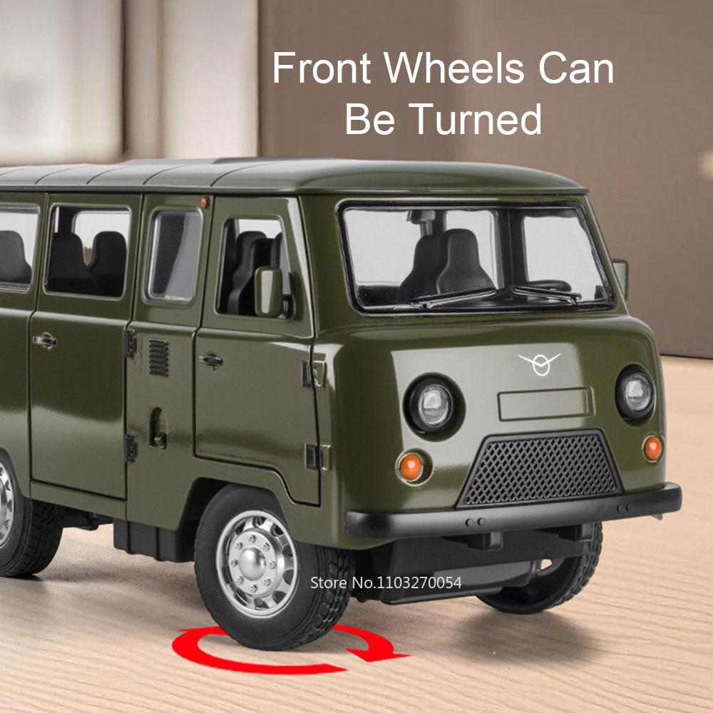 1:18 Rosja Stop Metal UAZ Traveler Hunter Model Diecast Zabawki Samochód Spund Światło Pull Back 6 Drzwi Otwierane Pojazdy Chłopiec Dzieci Prezent Ozdoba