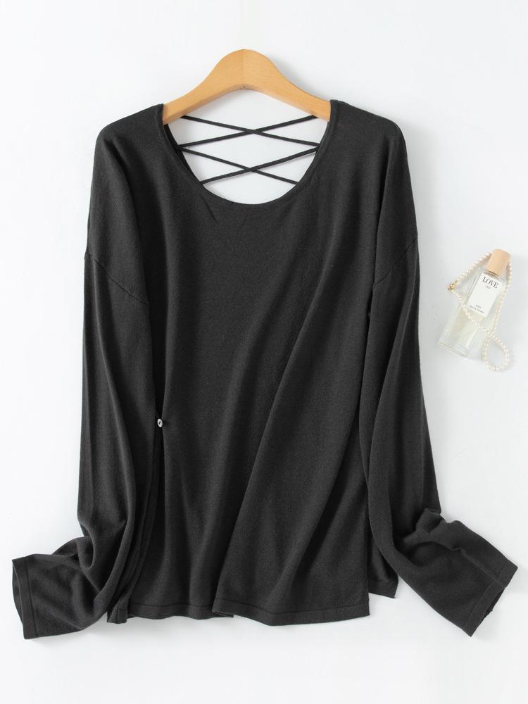 Women's Backless Knitted Pullover: Large, Round Neck, Long Sleeve, Oversized Wool Sweater
