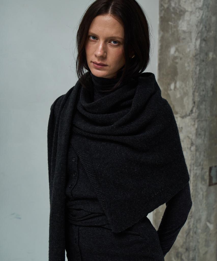 GRIDAJ Wool Blend Vest-Type Scarf
