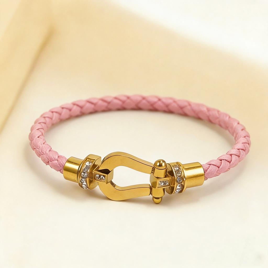 2026 Popular Pulsera en Forma de U de Herradura Tejida Microincrustada Ladrillo Medio Cuerda de Cuero de Doble Capa Hebilla Magnética Pulsera de Herradura