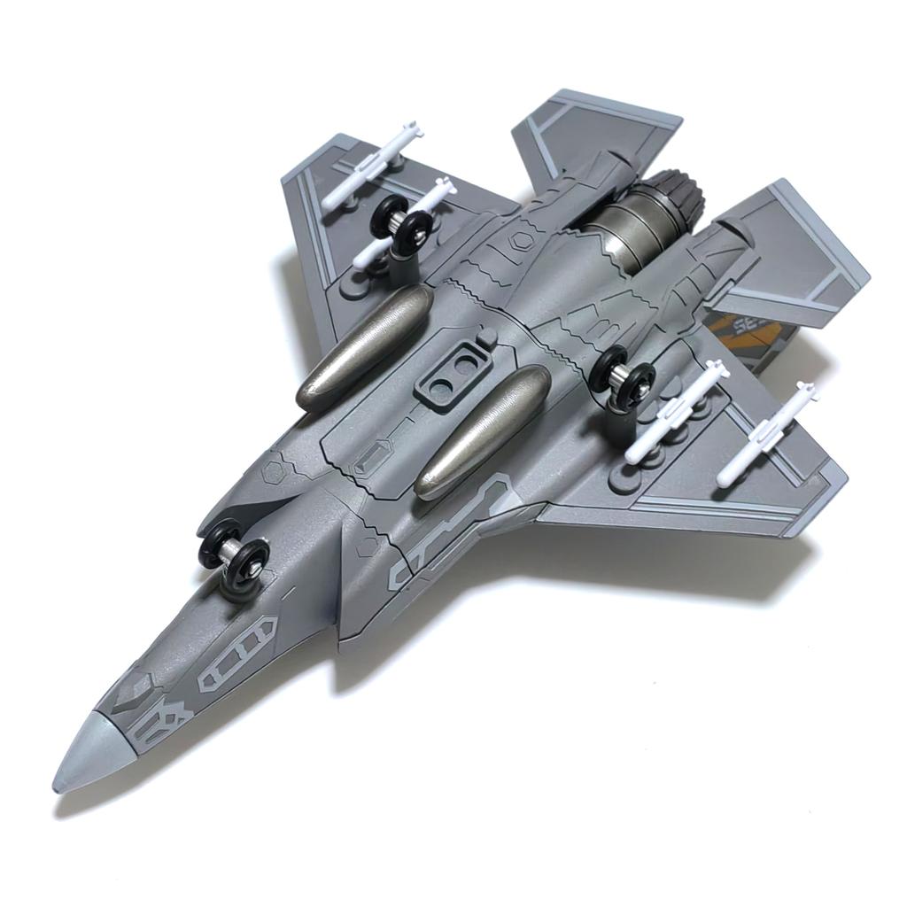 1/72 Scale F35 Plastic Assembly Model airplane (including base )Home placement, collection and decoration Gift