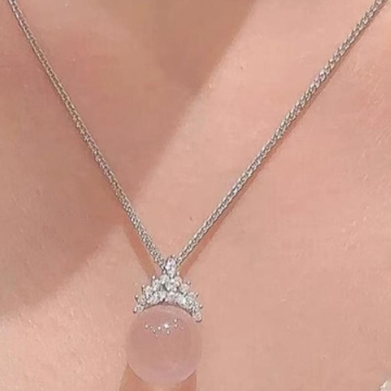 Fresh and Transparent White Crystal Pendant High-end Charms Sparkling Diamond Round Beads Necklace Silver   Gifts