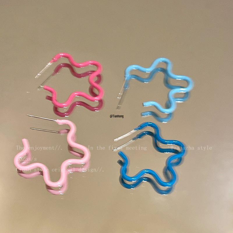 Blue Flower Stud Earrings - Women's Summer Beach Style Accessory with Dopamine Niche Design in Pink