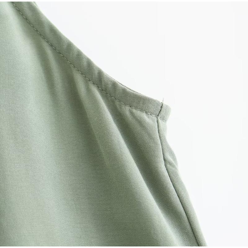 Элегантное однотонное женское платье-слинг с V-образным вырезом — фото 16