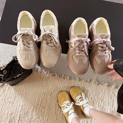 Plateau-Damenschuhe Frühling neu vielseitig lässig Sport Innen erhöhend Board Schuhe Retro Einzelne Schuhe