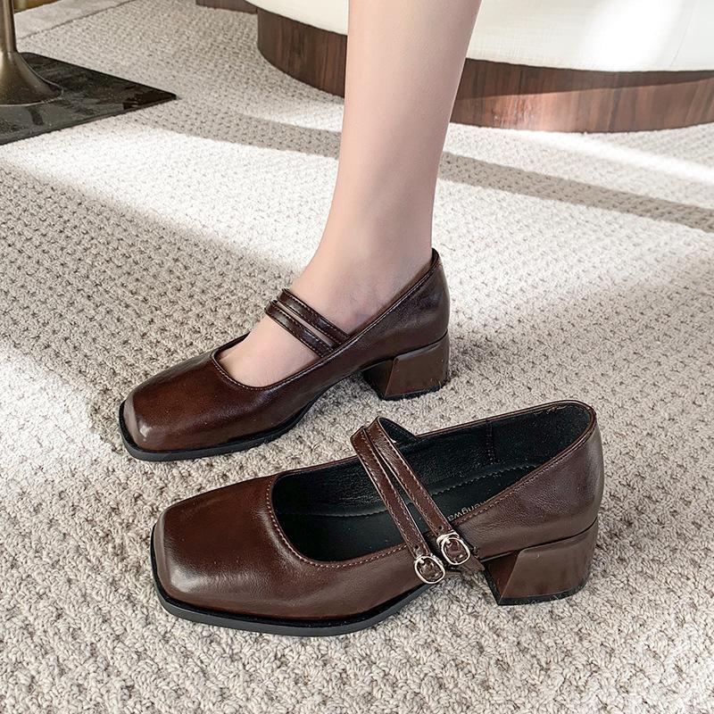 

Товстий каблук новий каблук пружинна головка ретро високі підбори сітка одинарні туфлі жіночі туфлі Мері Джейн середній темперамент червоний квадратний французький 2025 39 коричневий