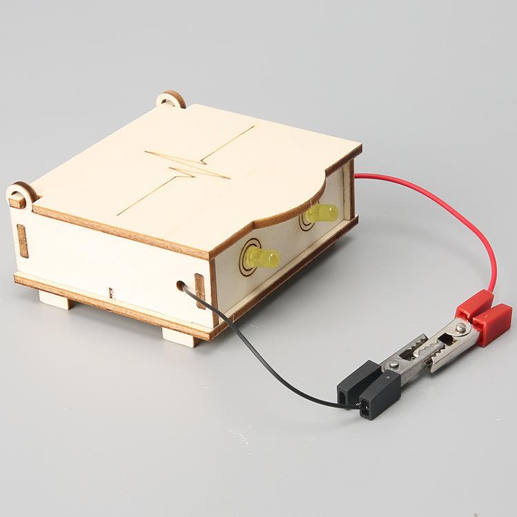 Middle School Students' Interesting Handmade DIY Conductor Detector Small Production Science Small Experiment Science Model Steam Education