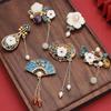 1Pcs National Style Brooch Women'S Retro High-End Corsage Temperament Tassel Pin Creative And Versatile
