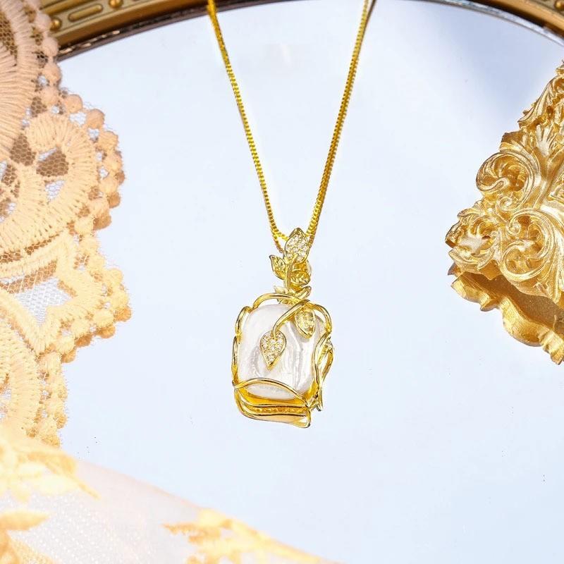 

Натуральные пресноводные ожерелья из крупного барочного жемчуга для женщин, модный кулон в виде цветка с кубическим цирконием с цепочкой, подарок на день рождения