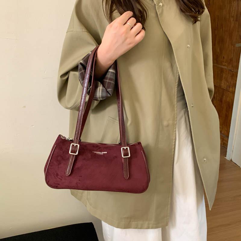 Suede bag women's 2025 new trendy fashion versatile shoulder messenger bag premium sense Maillard armpit bag