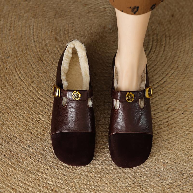 Warm flat bottom splicing flat bottom single shoes women s autumn and winter deep mouth fluffy small leather shoes 40 коричневый