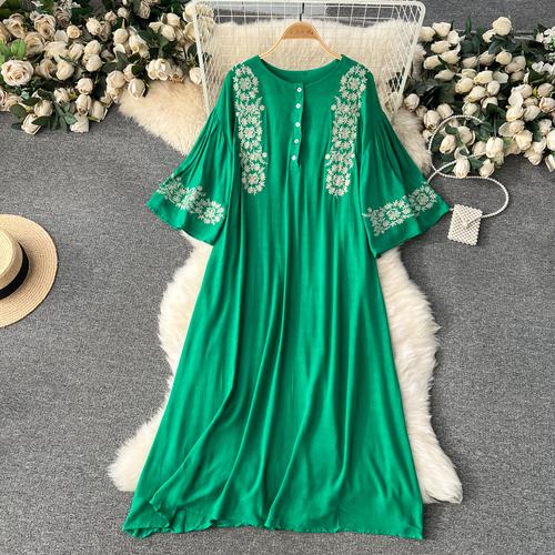 Богемные платья для женщин с круглым вырезом и расклешенными рукавами — фото 23