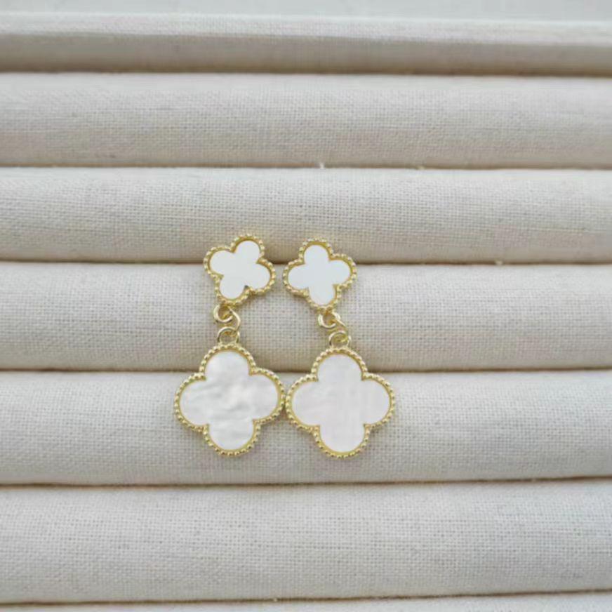 

S925 Silver Needle Korean-Style Four-Leaf Clover Geometric Stud Earrings for Women білий