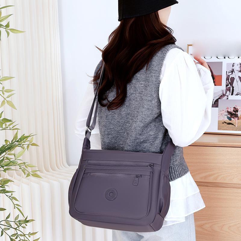 Commuter Shoulder Bag Women's Crossbody Bag Lightweight Water-Repellent Nylon Bag
