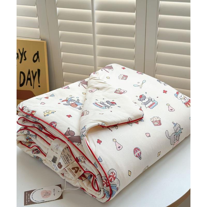 Lightweight Knitted Comforter Cute Cartoon Pattern Skin Friendly Thin Summer Quilt Air Conditioner Duvet for Home