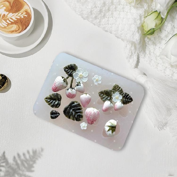 Multipurpose Silicone Mould for Strawberry Projects Poratble Accessory for Home Decoration and Holiday Gifts Daily Use