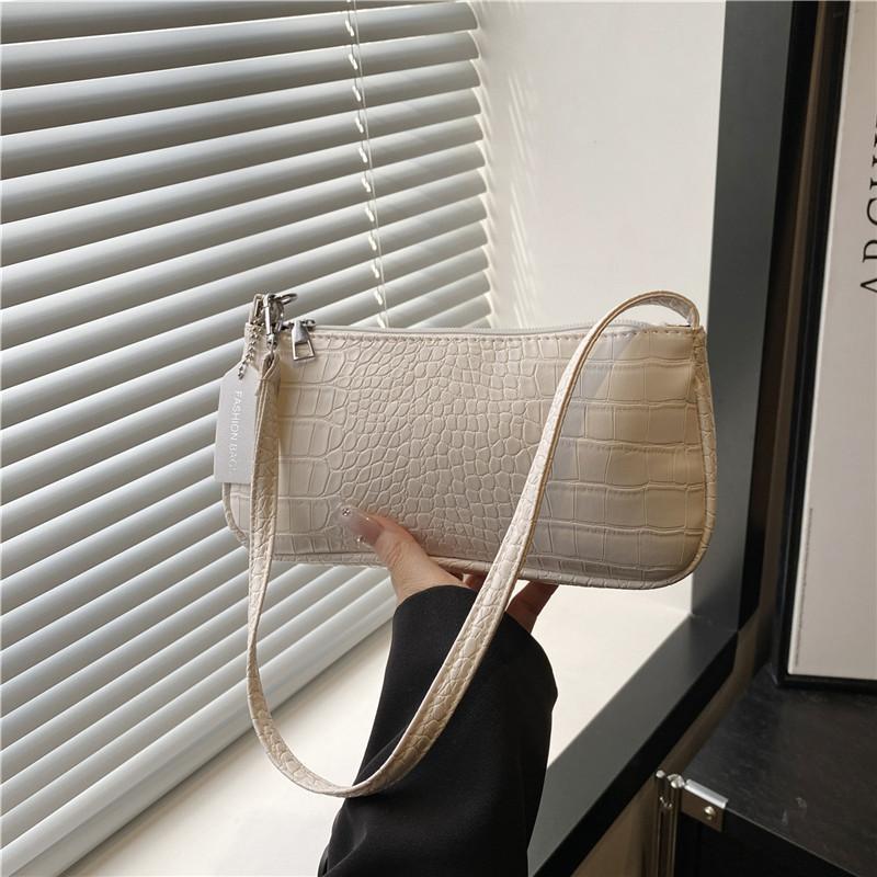 Solid color simple casual versatile lightweight women's daily commute shoulder underarm bag summer popular handbag