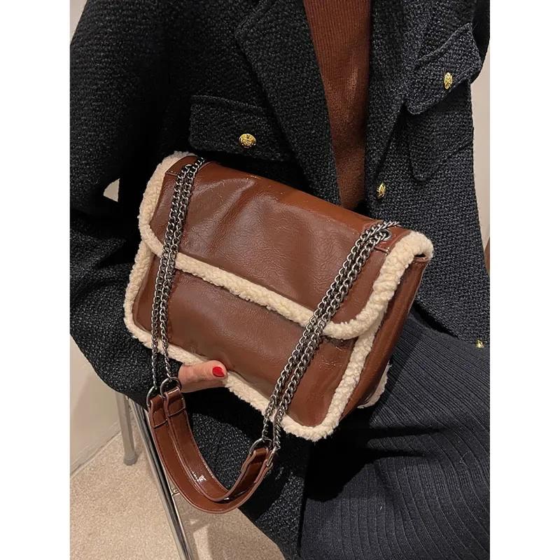 Autumn Winter Large Capacity Plush Tote Bag Lady New Fashion Chain Shoulder Bag Splice Texture Patent Leather Commuter Pack