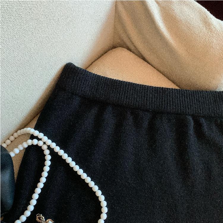 Women's High-Waisted Elastic Waist Gray Knit Skirt - Autumn/Winter 2025 Hip-Hugging A-Line Style