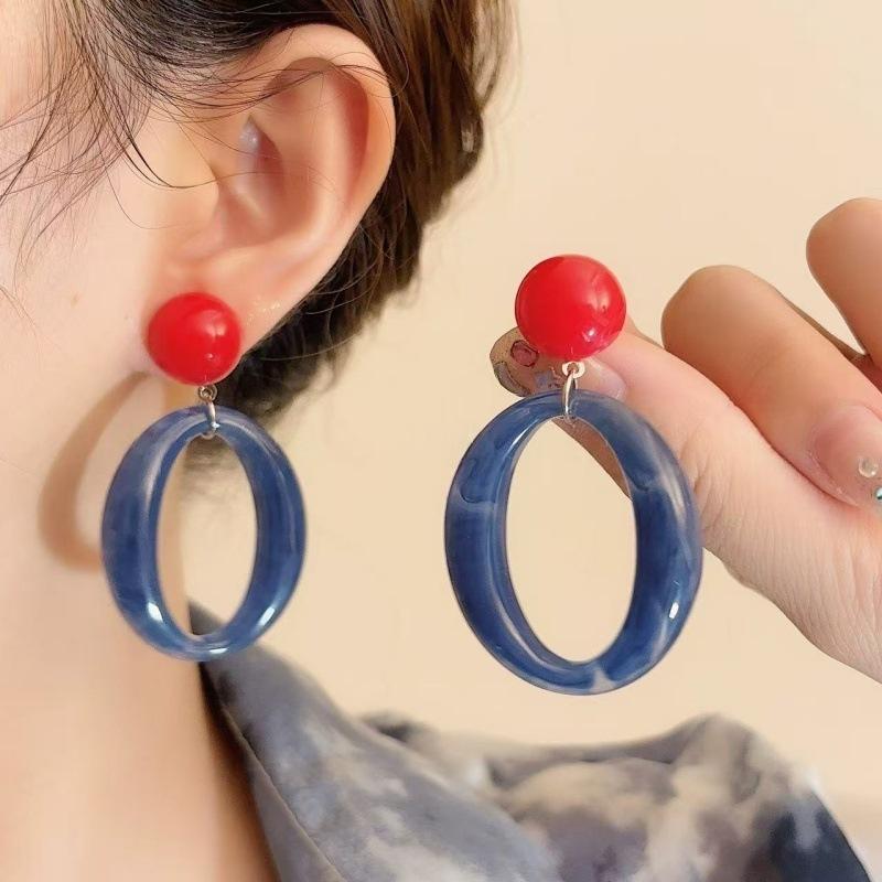 

Niche retro Hong Kong style red and blue contrasting colors geometric ring earrings women s personality temperament literary and artistic high-end