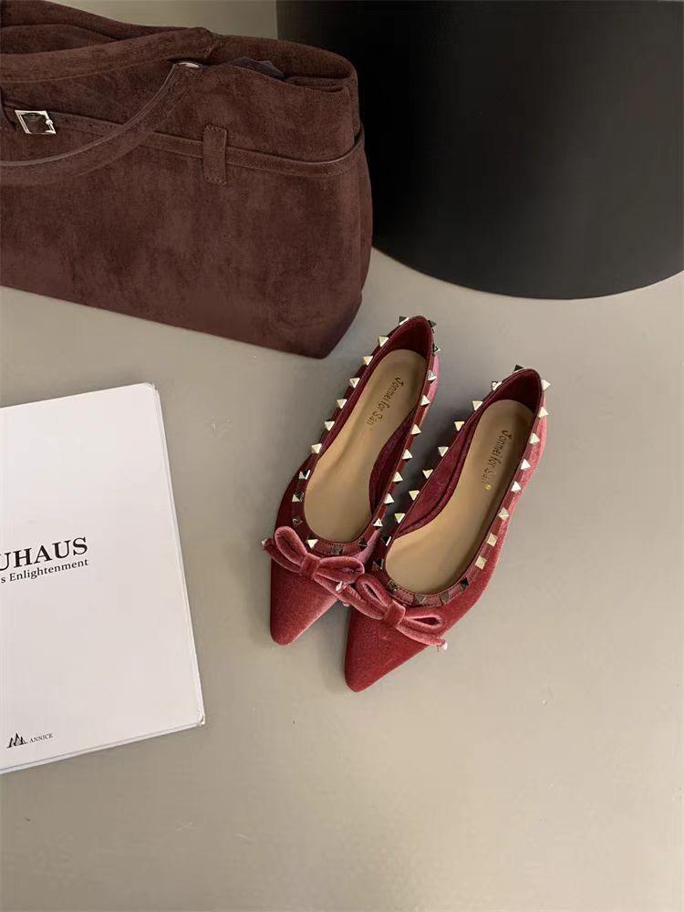 

Дизайнерские туфли-лодочки на низком каблуке женские туфли Мэри Джейн модные туфли с заклепками и бантом-бабочкой весна-осень 2025 свадебные туфли для вечеринки 35