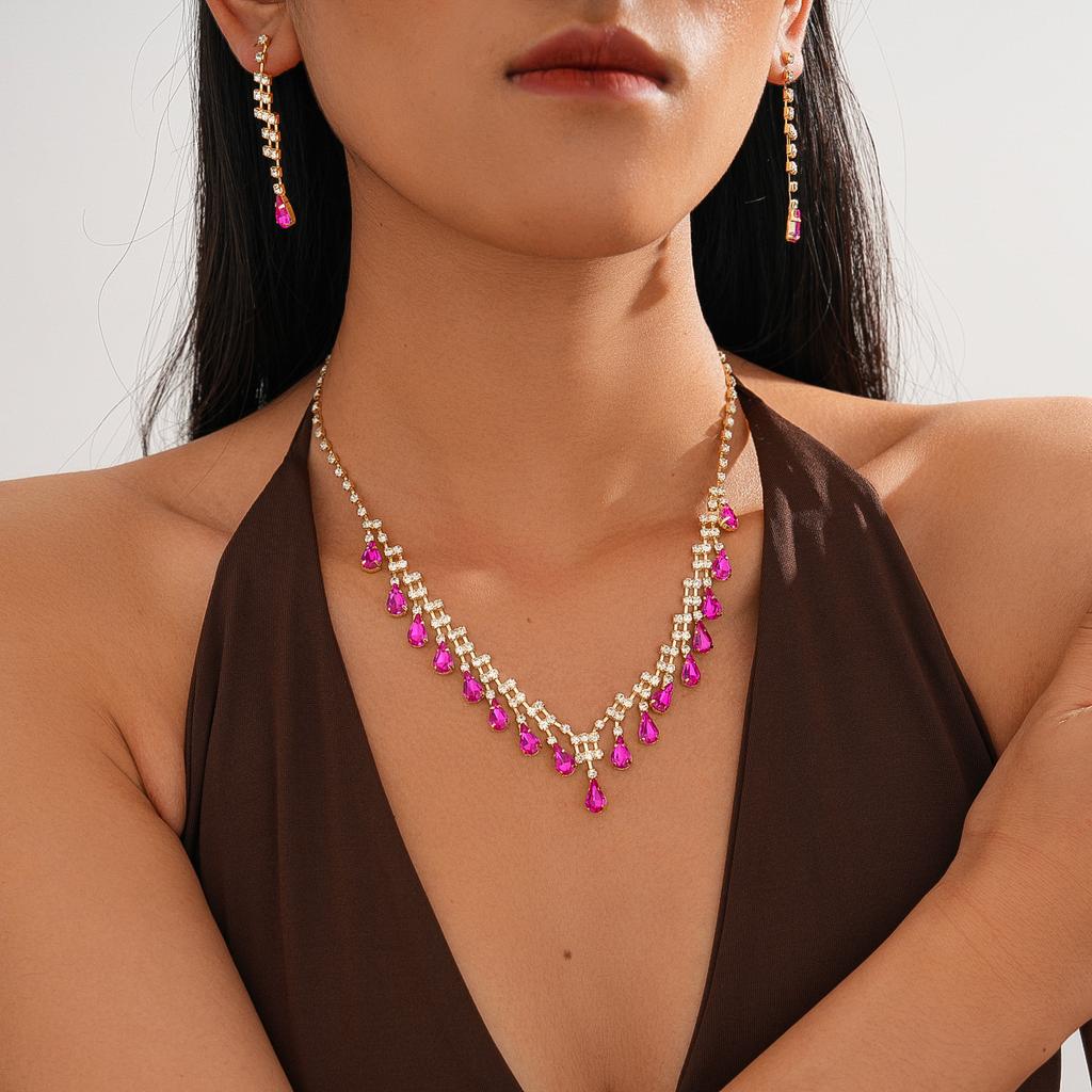 Two-piece set of wind-encrusted diamond water drop fringed earrings, necklace, retro necklace.