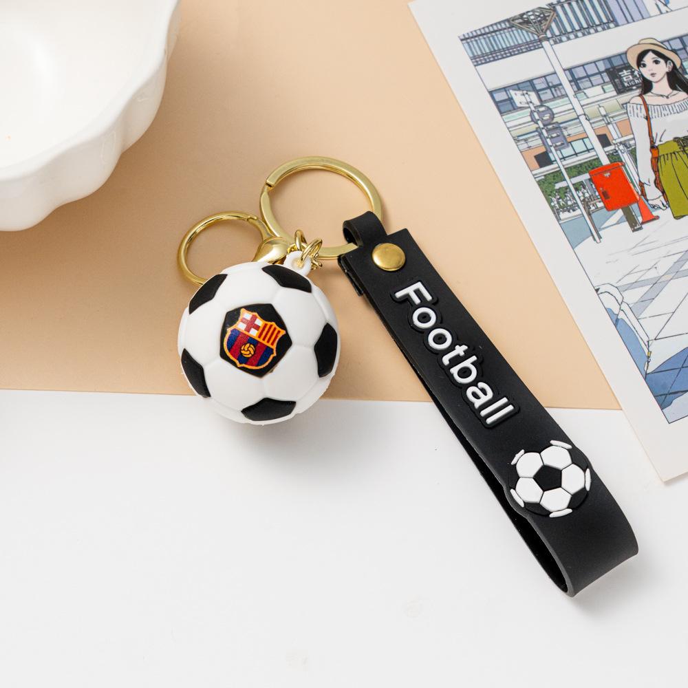 Fußball Schlüsselanhänger 2026 – Sportlicher Auto- & Rucksackanhänger für Fans, Fußball-Themen-Geschenk für Männer, Jugendliche & Sportler