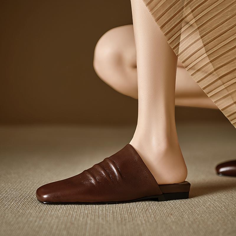 Fashion 2025 NEW Summer Women Mules Genuine Leather Women Shoes Cover Toe Shoes Squared Toe Low Heel Sandals Pleated Modern Slippers