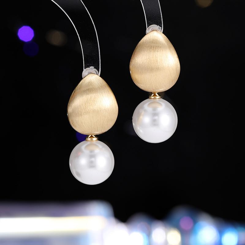 

Женские серьги с подвесками из искусственного жемчуга, элегантные, модные и универсальные, нишевого дизайна