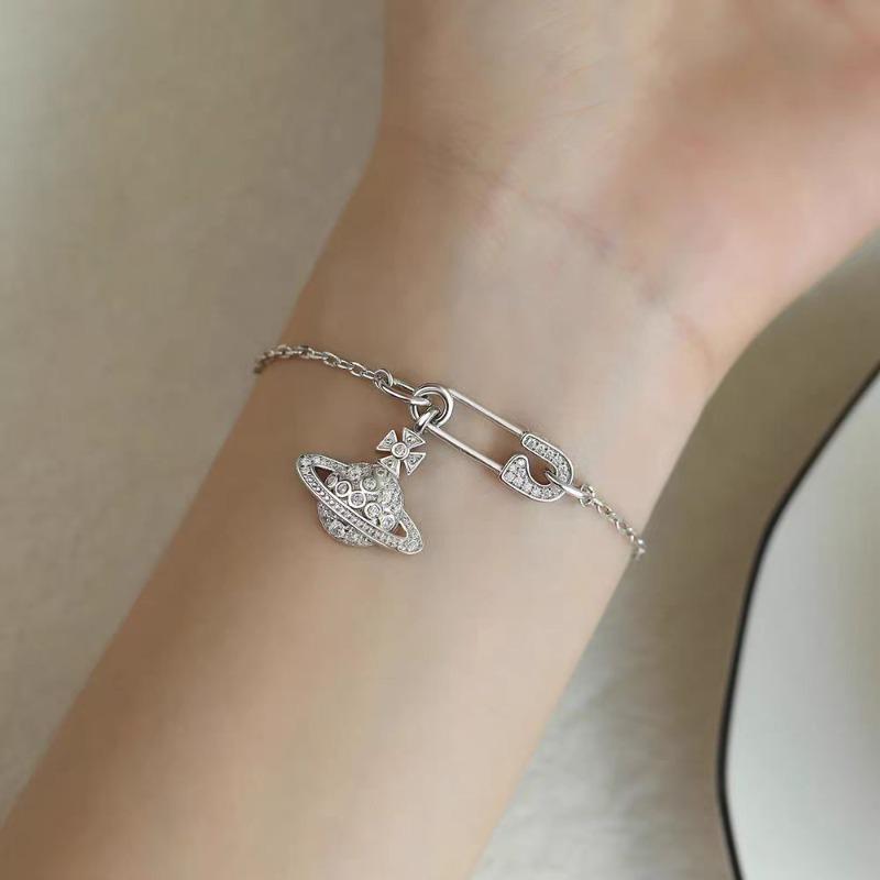 Saturn Pearl Necklace Women's Pin Three-dimensional Planet Neck Chain Premium Versatile Sweater Chain Collarbone Chain