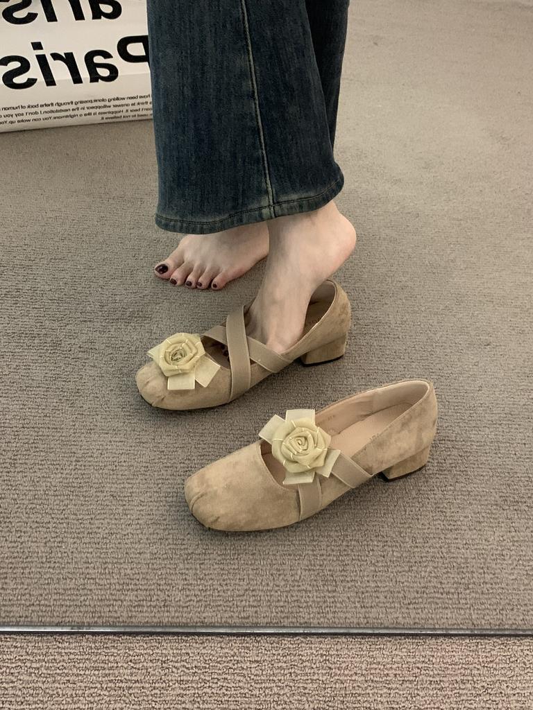 French retro red niche thick-heeled Mary Jane shoes women's shoes 2025 autumn new high-heeled skirt grandma shoes