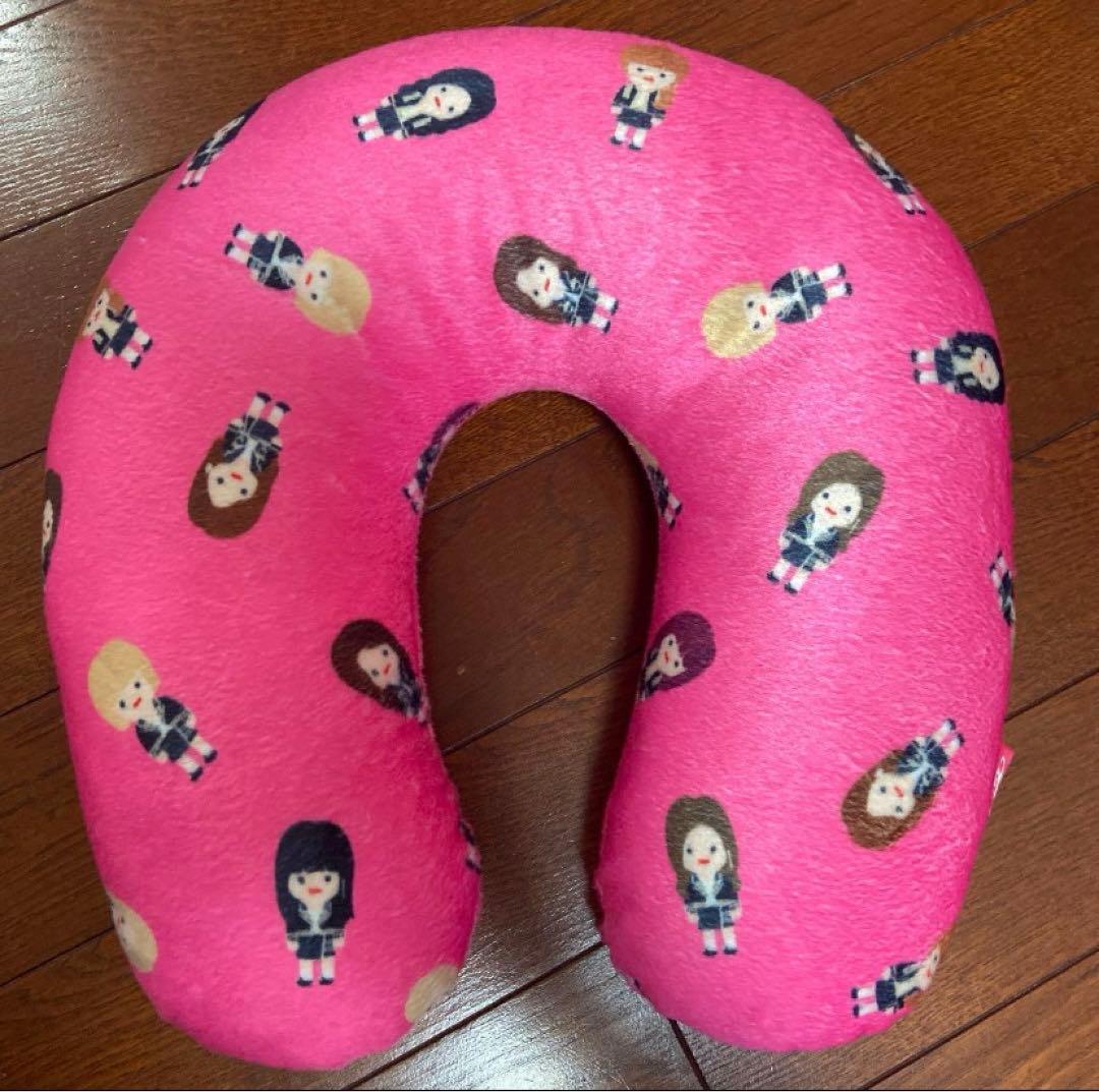 

[USED] TWICE Dudun-yi Neck Pillow