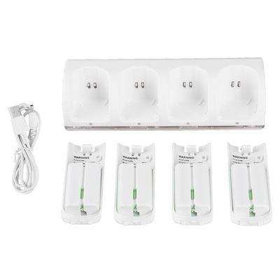Bílá nabíjecí stanice 4 v 1 s 4 ks 2800mAh baterií pro Wii / Wii U ovladače2800mAh