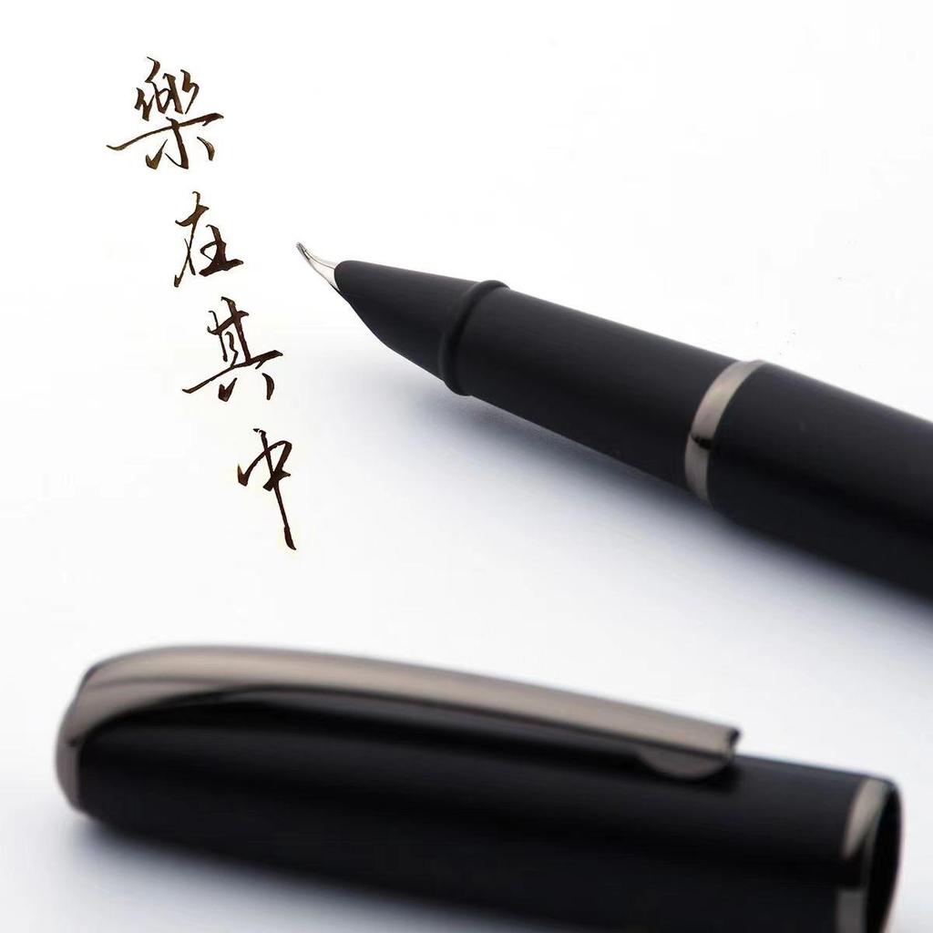Metal Office Signature Fountain Pen for Student Calligraphy and Writing Practice, Straight Nib with Ink Cartridge, Engravable.