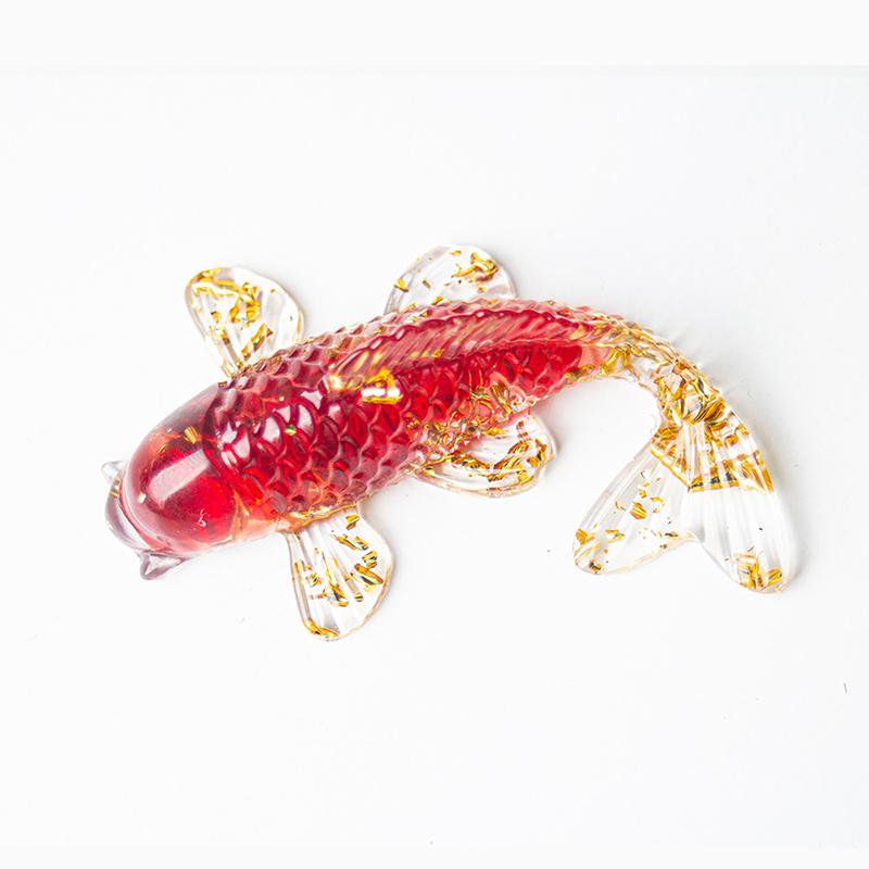 Neue 1 Stück Kristallstein Kies Glückskarpfen Figur Harz Mini Quarz Fancy Karpfen Statue Heimdeko Schreibtischornament Geschenk