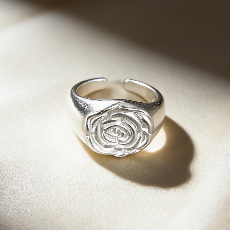 Elegant Adjustable Rose Flower Ring for Women – Fashionable, Versatile, and Luxurious Open Adjustable
