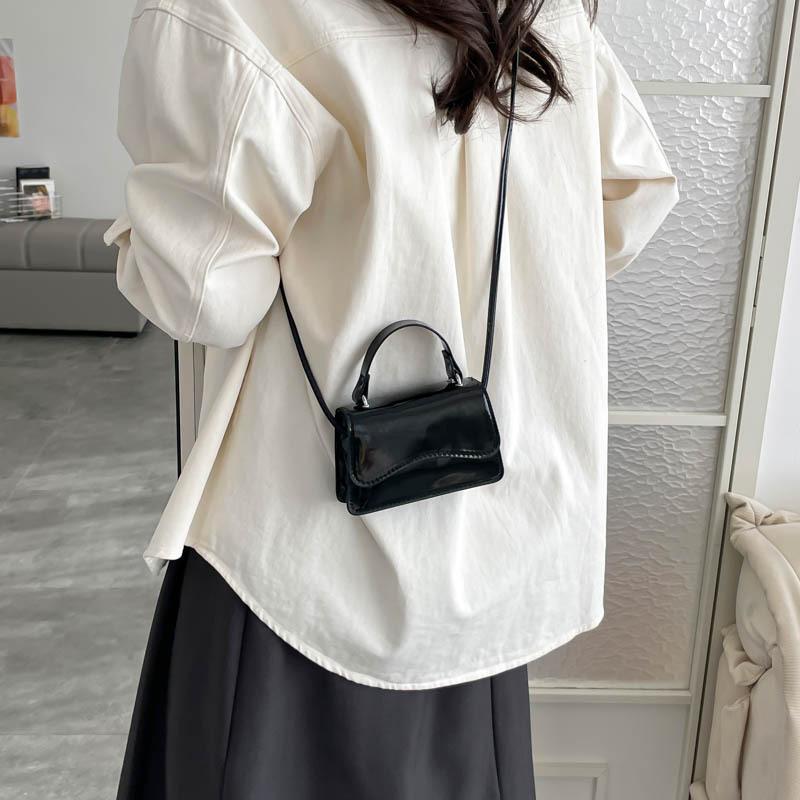 Women's bag fashion shoulder bag simple oblique span bag small square bag new trendy solid color handbag foreign style mobile phone bag