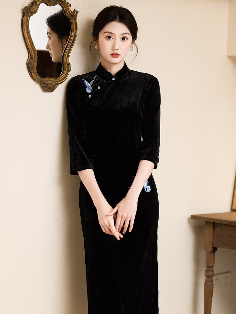 Bei Zhi Yun Retro Velvet Mid-Sleeve Cheongsam - Autumn 2025, Black, Comfortable