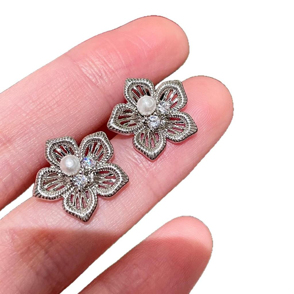 Exquisite Pearl Zirconia Flower Stud Earrings for Women - High-End Fashion Accessories