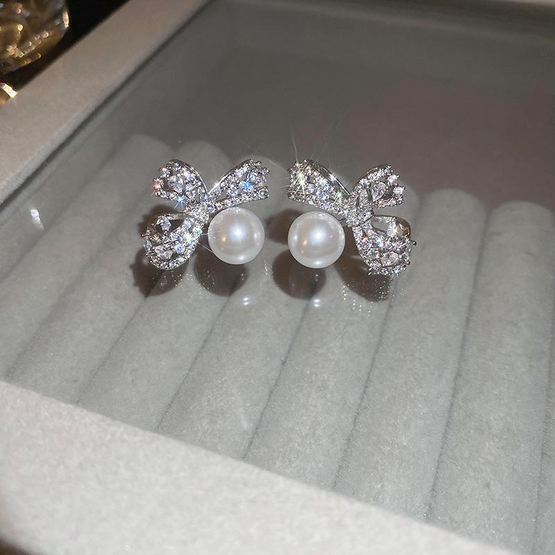Silver Needle Luxury Zircon Flower & Butterfly Pearl Earrings - High-End French Retro Autumn/Winter Style