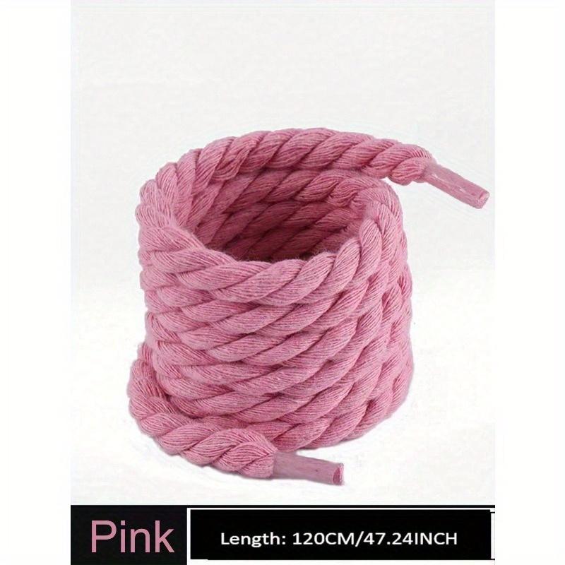 1 par skolisser med en bredde på 8 millimeter. Dette er håndvevde trestrenget tau med livlige farger og en fortykket design.